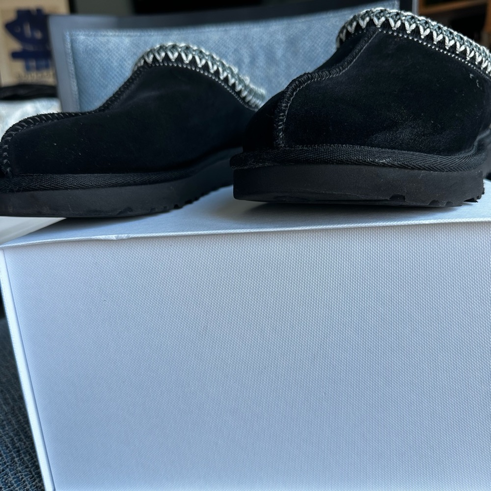 UGG Black Tasman Slipper